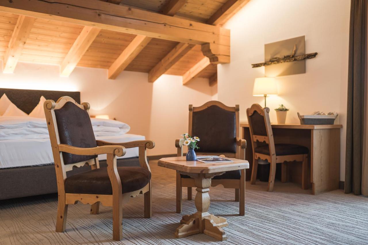 Hotel Alpenhof Tirolo Exteriör bild